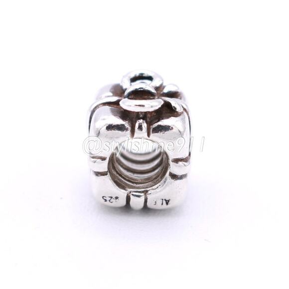 Authentic PANDORA Retired Present Charm - 790300 - Picture 6 of 9
